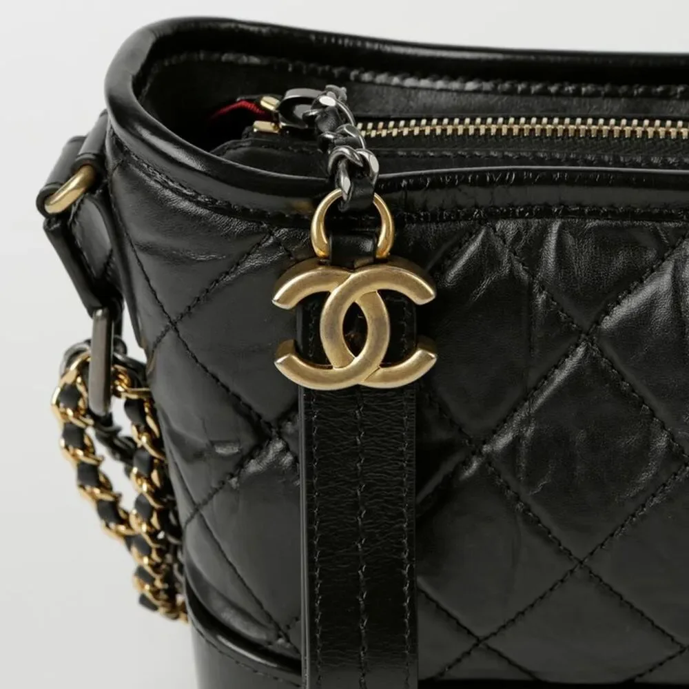 CHANEL details gender